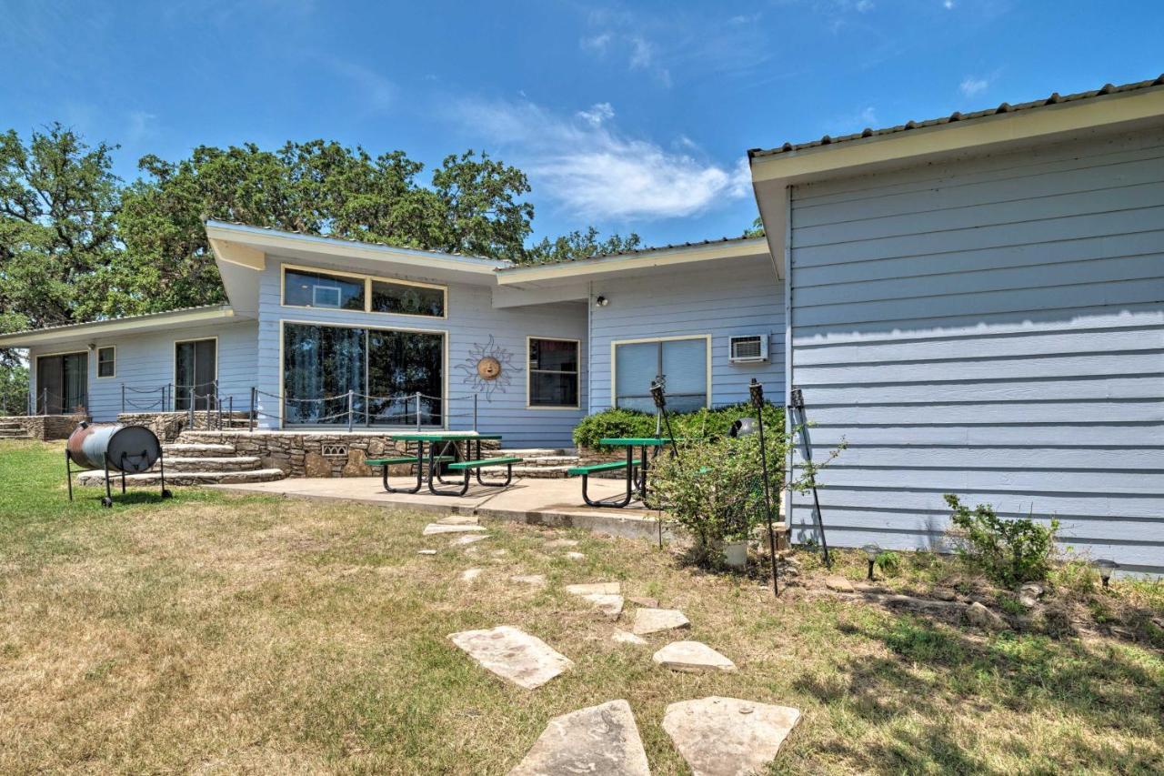 Rustic Lake Buchanan Hideaway With Game Room And Grill Tow Esterno foto