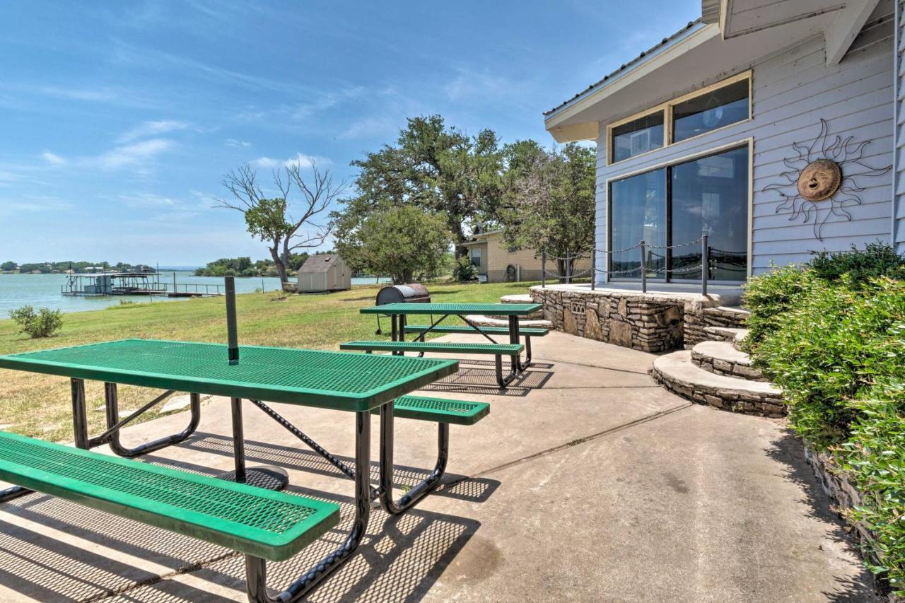 Rustic Lake Buchanan Hideaway With Game Room And Grill Tow Esterno foto